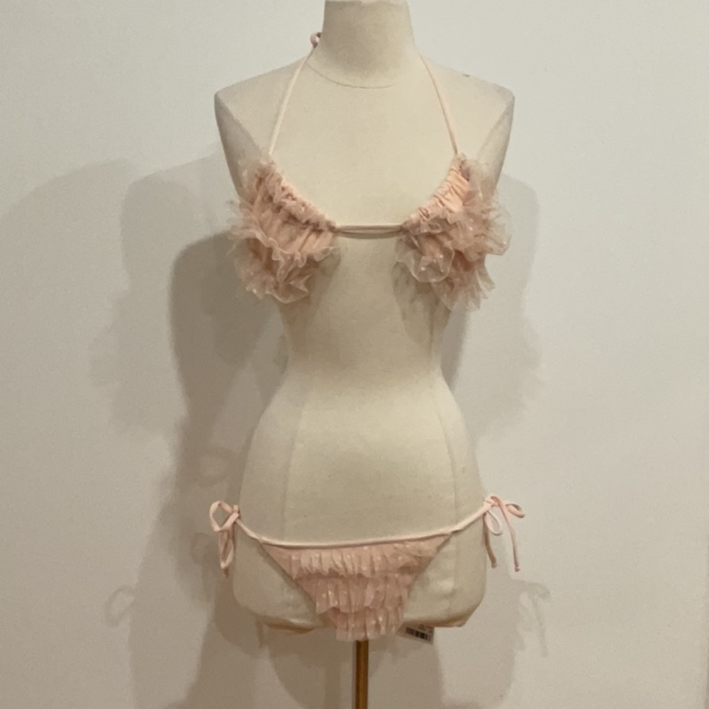 NWT CHIO Elegant Cream Ruffle Bikini Set – Luxury Swimwear like LoveShackFancy - Picture 5 of 9